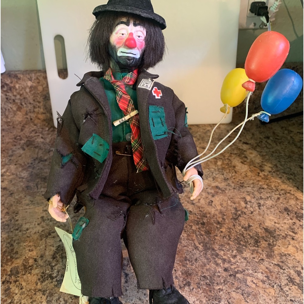 Emmett Kelly Jr clown figure